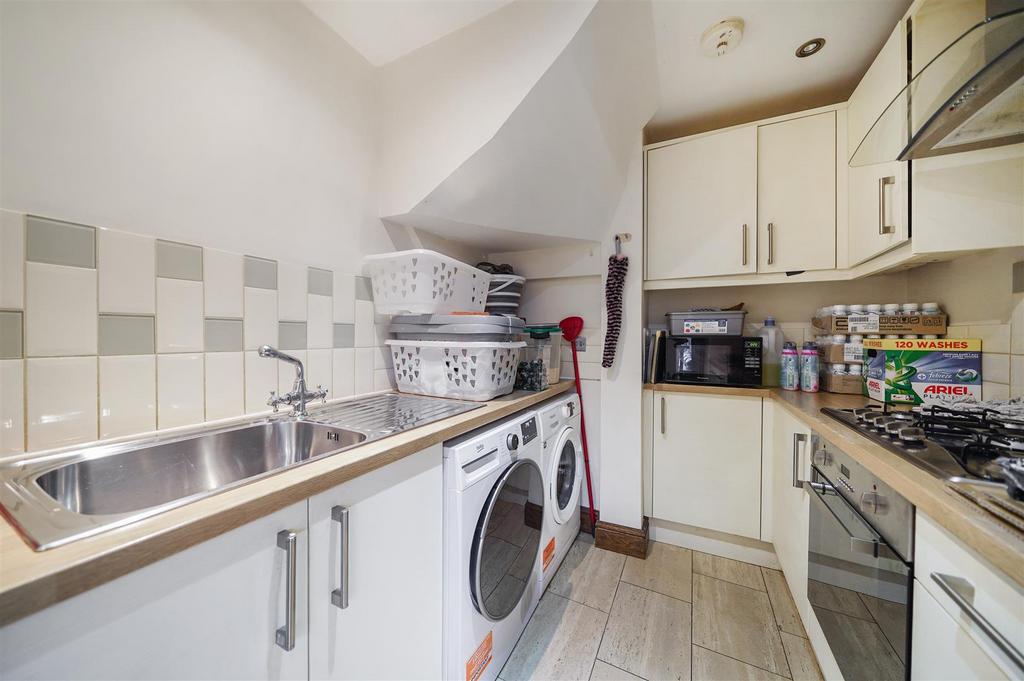 2 Beverley Gardens - a Bn IGk Dqt Dptr3 DPMc2 X.jpg