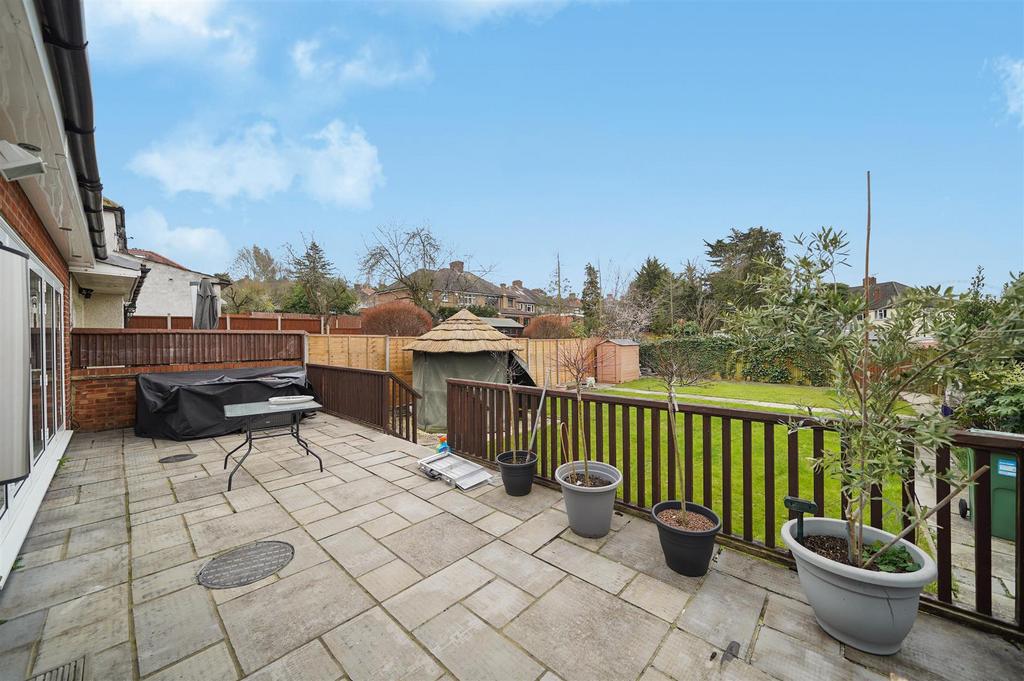 2 Beverley Gardens - e UGjq79 Wnk DHy SQjka1 Y.jpg