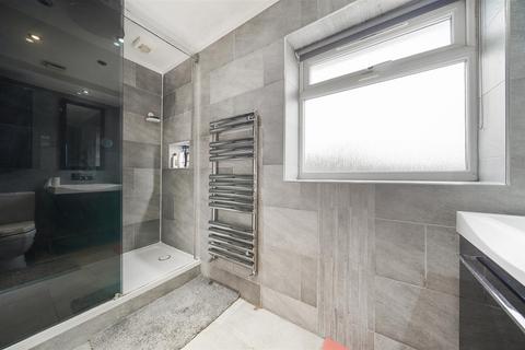 5 bedroom semi-detached house to rent, 2 Beverley Gardens, WEMBLEY