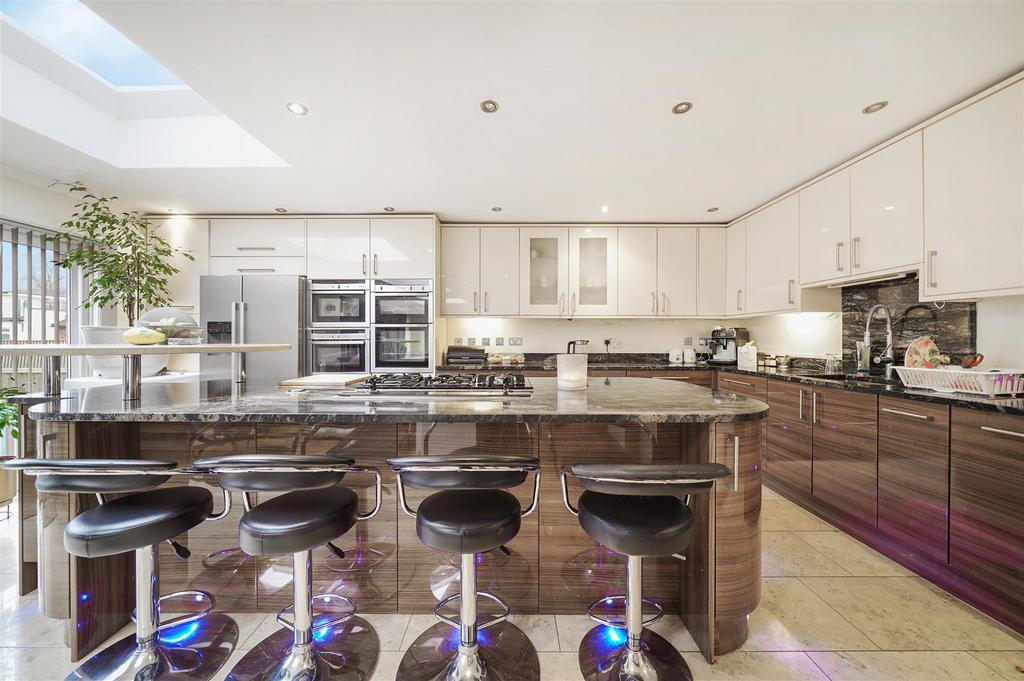 2 Beverley Gardens - l9 SA6 Swm Kz JTRNPNVh90.jpg