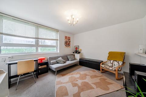Winterfold Close, Southfields, SW19