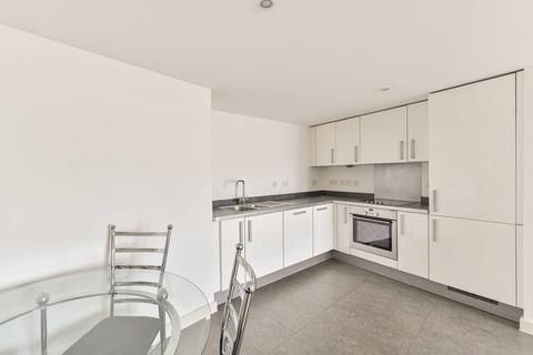 1 bedroom flat to rent, Falcon Wharf, Battersea, London, SW11
