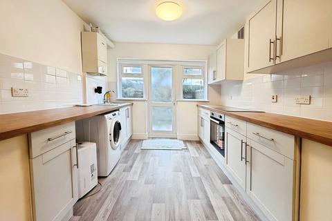 1 bedroom flat to rent, Langdale Gardens, East Sussex BN3