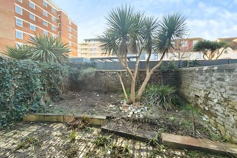 1 bedroom flat to rent, Langdale Gardens, East Sussex BN3