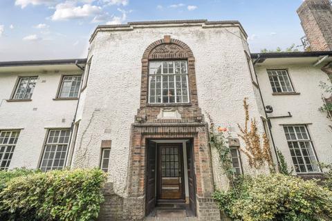 1 bedroom flat to rent, North Drive, Streatham Park, London, SW16
