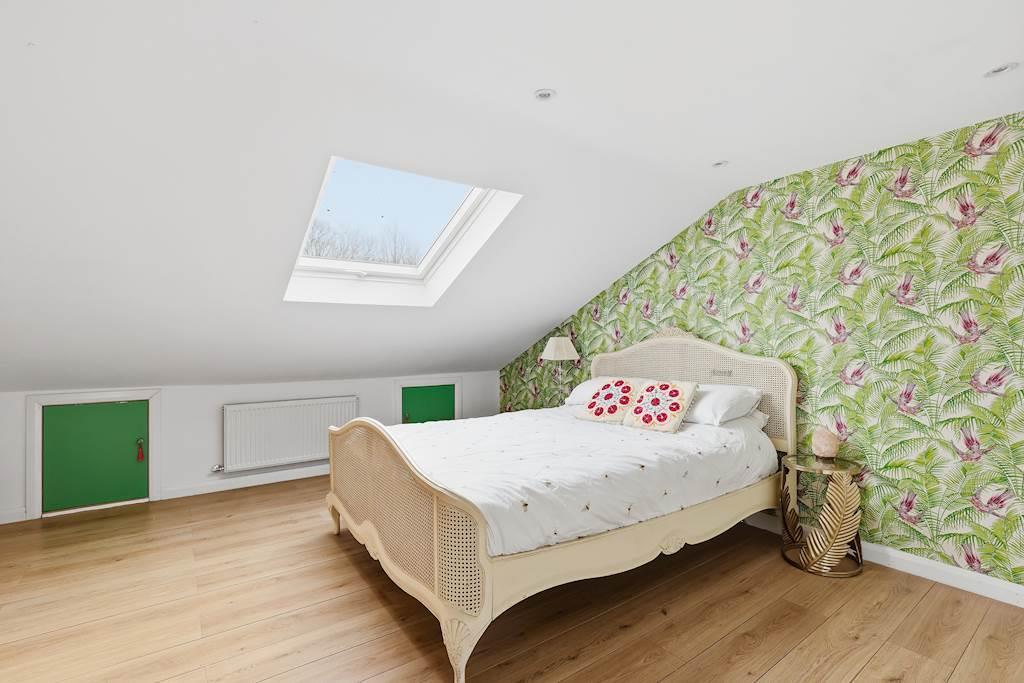 12-95ed JHProp Wpen - 25 Whateley Road - 34-small.jp