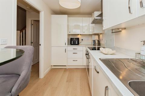 3 bedroom semi-detached house for sale, Armstrongs Fields, Broughton, Aylesbury