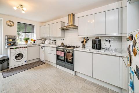 3 bedroom semi-detached house for sale, Fleet Street, Aylesbury