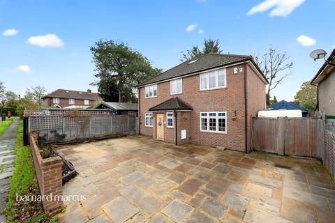 undefined, Queens Way, Hanworth Park