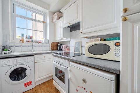 1 bedroom flat for sale, Cookham Road, Maidenhead