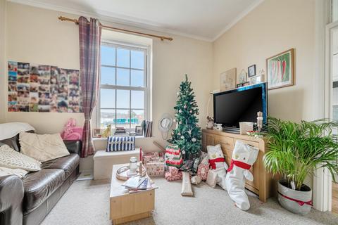 1 bedroom flat for sale, Cookham Road, Maidenhead
