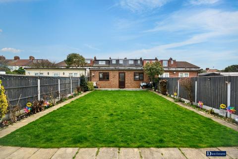 4 bedroom semi-detached house for sale, Arandora Crescent, Chadwell Heath, Romford, RM6