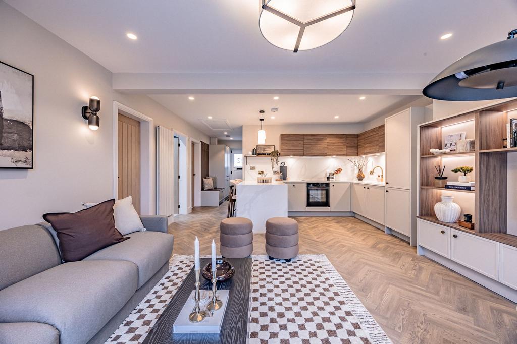 Kitchen / Lounge