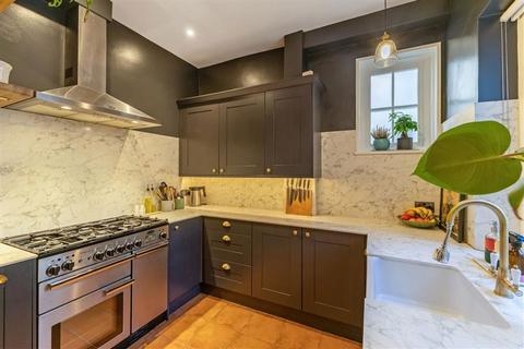 2 bedroom flat for sale, Granville Park, London SE13