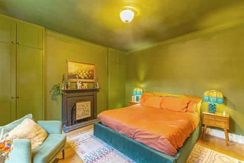 2 bedroom flat for sale, Granville Park, London SE13