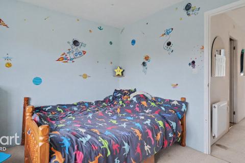 undefined, Skylark Way, Ashford
