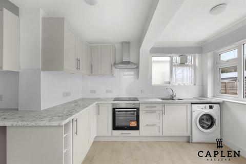 undefined, Chestnut Grove, Ilford