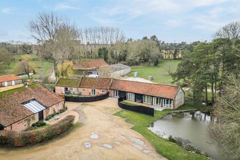 undefined, Beautiful Single Story Barn Conversion in South Creake