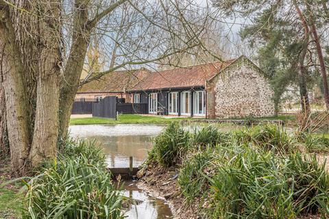 undefined, Beautiful Single Story Barn Conversion in South Creake