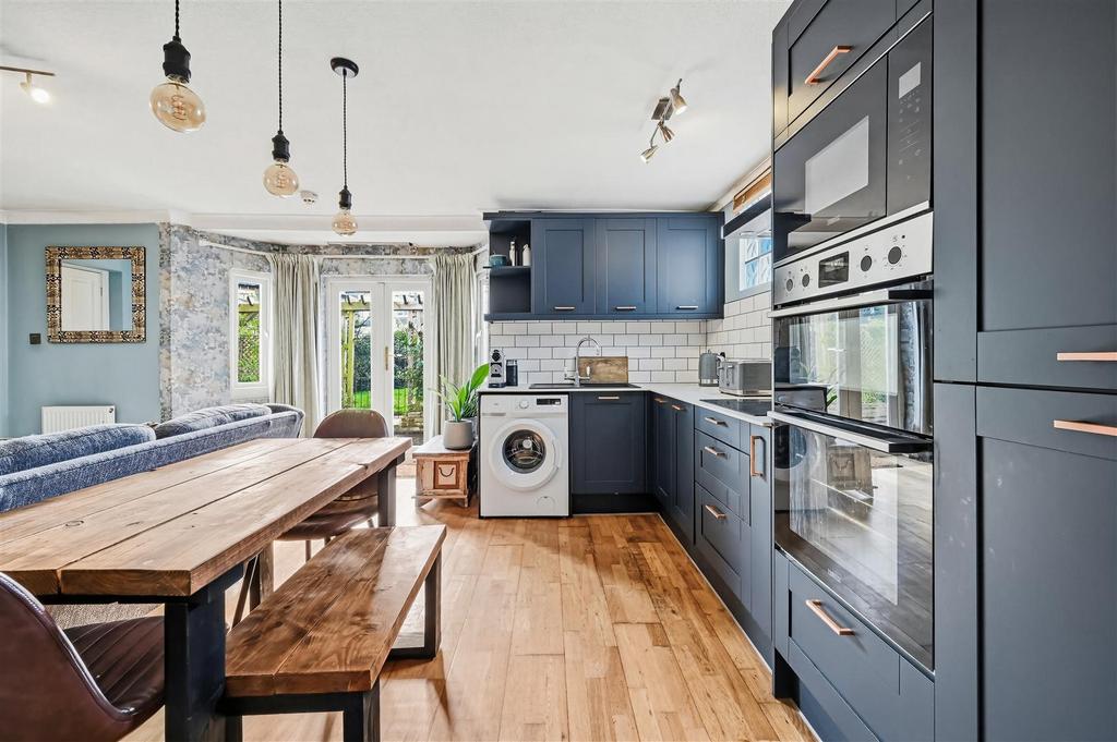 Kitchen/Reception