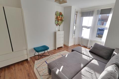 undefined, Ampthill Road, Shirley, Southampton