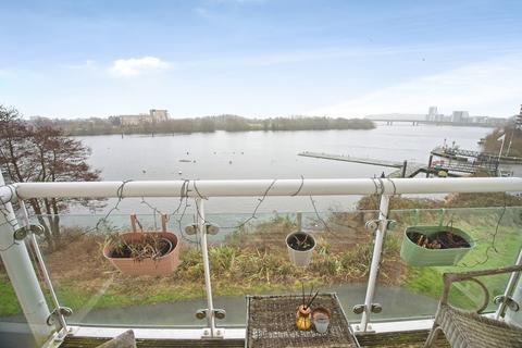 2 bedroom flat for sale, Jim Driscoll Way, Cardiff, CF11