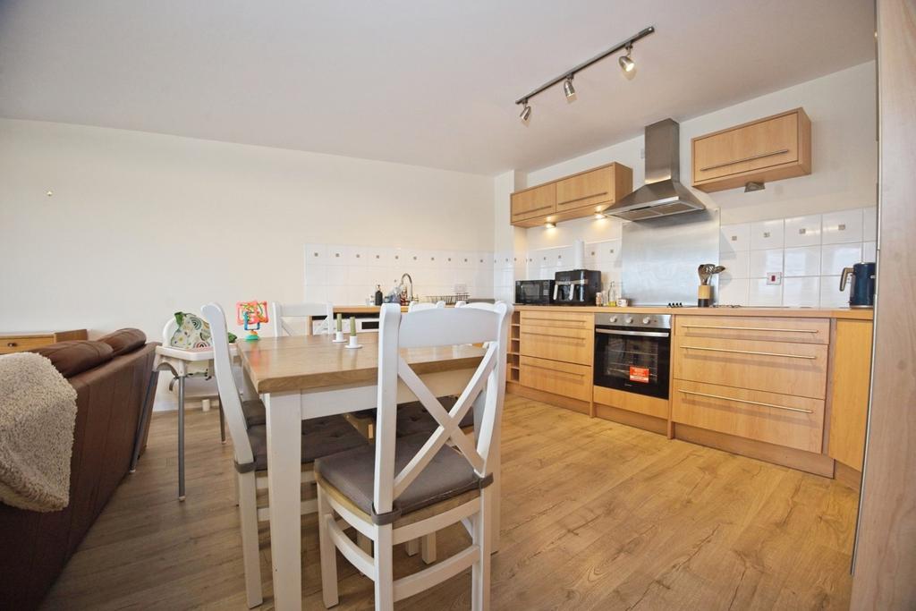 Kitchen/Dining Area