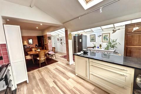 4 bedroom house for sale, Monmouth Street, Topsham