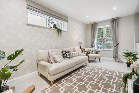 4 bedroom semi-detached house for sale, Victoria Close, Rickmansworth WD3