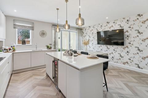 4 bedroom semi-detached house for sale, Victoria Close, Rickmansworth WD3