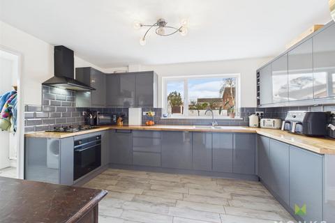 undefined, Linnet Close, Shrewsbury