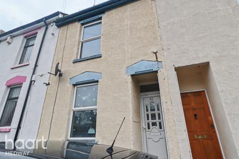 2 bedroom terraced house to rent, Charter Street, Chatham