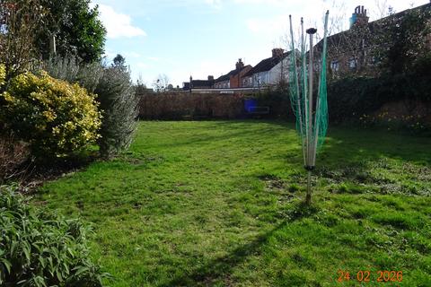 3 bedroom semi-detached house to rent, Cutcliffe Place, Bedford MK40