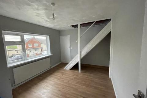 2 bedroom house to rent, Bevanlee Road, MIDDLESBROUGH