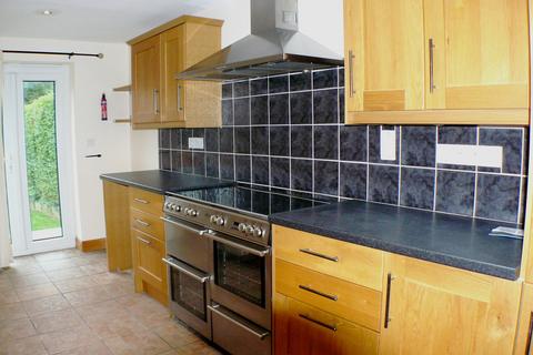 3 bedroom semi-detached house to rent, Balmoral Road, Andover SP10