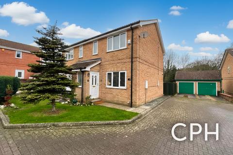 3 bedroom semi-detached house for sale, The Spinney, Scarborough, YO12