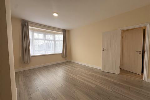 3 bedroom maisonette to rent, Eastern Avenue, London IG4