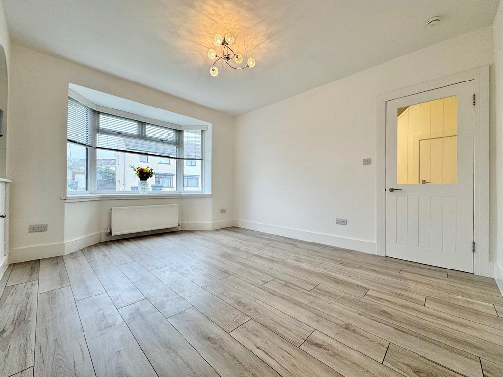 Highfield Drive, Lounge 1