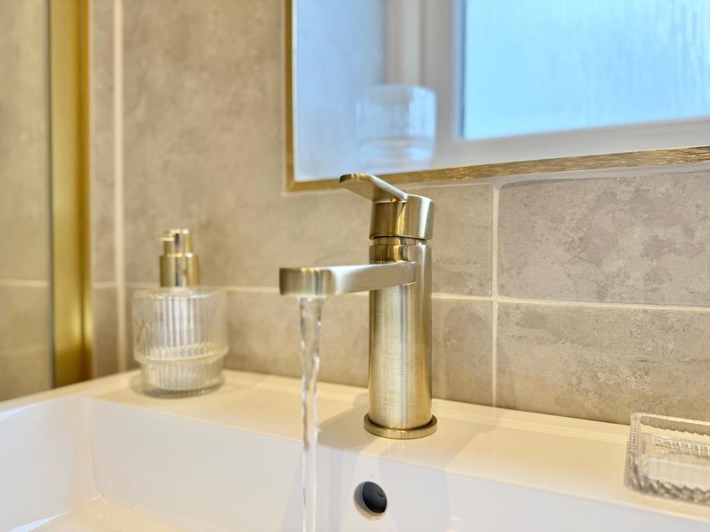 Highfield drive sink