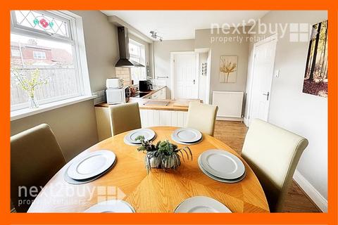3 bedroom semi-detached house for sale, Blackwell Avenue, Walkerdene
