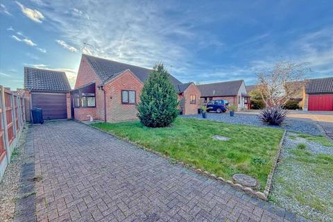 2 bedroom bungalow for sale, Frinton On Sea CO13