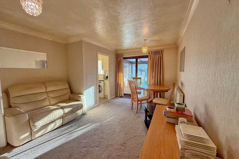 2 bedroom bungalow for sale, Frinton On Sea CO13