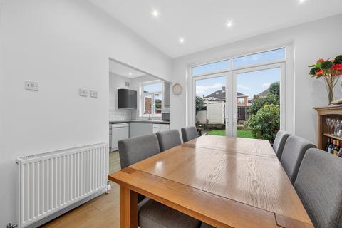 4 bedroom end of terrace house for sale, Countisbury Avenue, Enfield, EN1