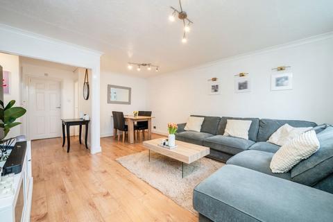 undefined, Barbican Road, Greenford UB6