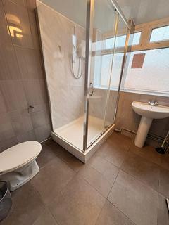 1 bedroom in a house share to rent, Raddlebarn Road, Birmingham B29