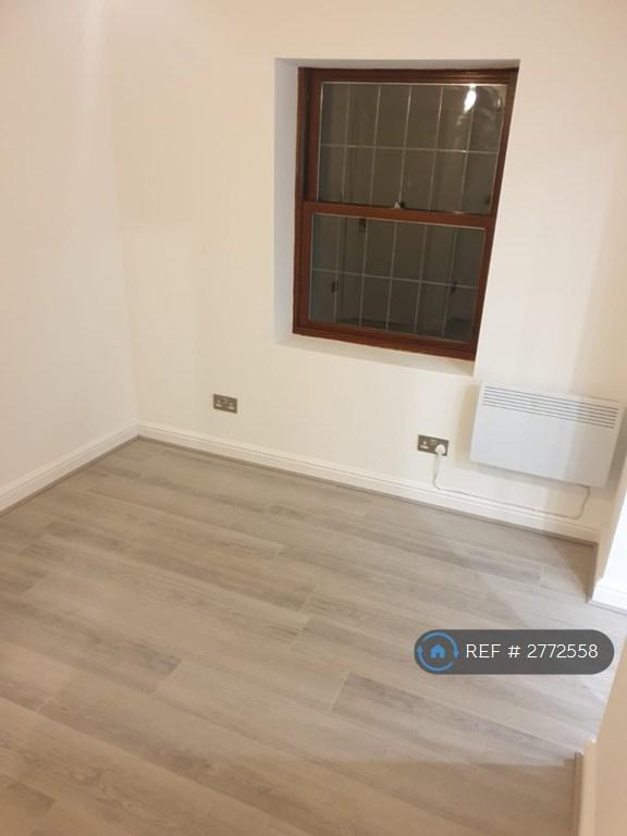 Bedroom With En-Suite