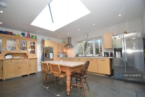 4 bedroom end of terrace house to rent, Glenfeadon Terrace, Portreath, Redruth, TR16