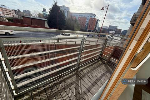 2 bedroom flat to rent, St James Quay, Leeds, LS10