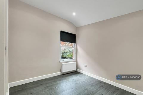 2 bedroom flat to rent, Bentley Road, Liverpool, L8
