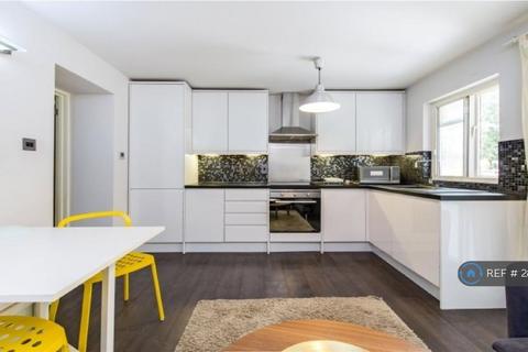 1 bedroom flat to rent, Kensington Gardens Square, London, W2